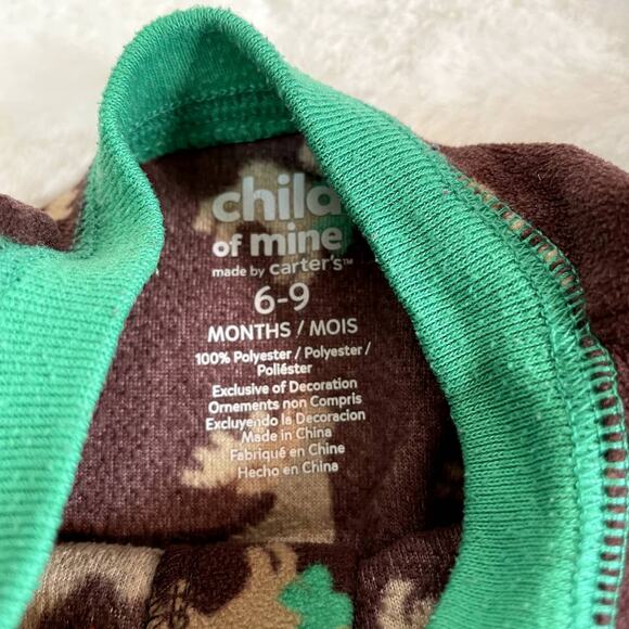 2 Child Of Mine  Carter's 6-9 months one-Piece soft pj outfits reindeer - Picture 5 of 10